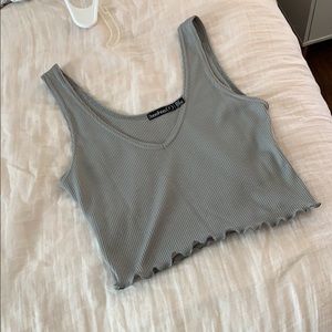 Grey lettuce hem crop top